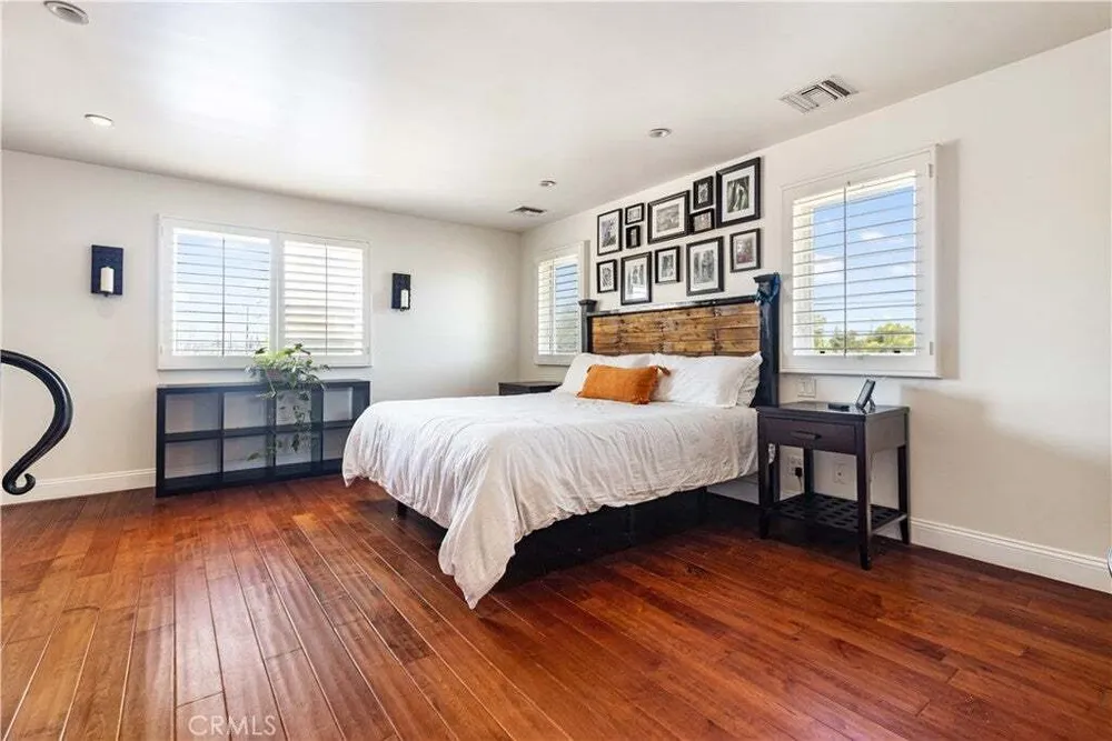 8921 Geyser Ave, Northridge, CA 91324