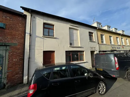 Queens Terrace, Cardigan, SA43