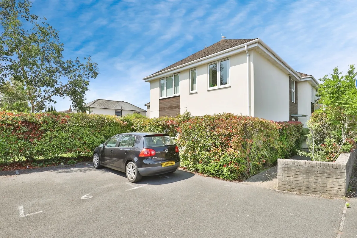 Waterloo Road, Poole