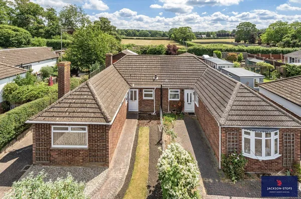 Malvern Close, Newmarket, CB8 photo 1