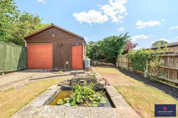 Malvern Close, Newmarket, CB8 photo 3