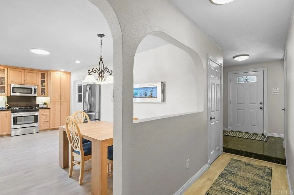 9933 Golden West Ln, Santee, CA 92071