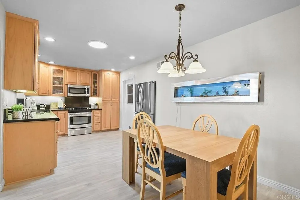 9933 Golden West Ln, Santee, CA 92071