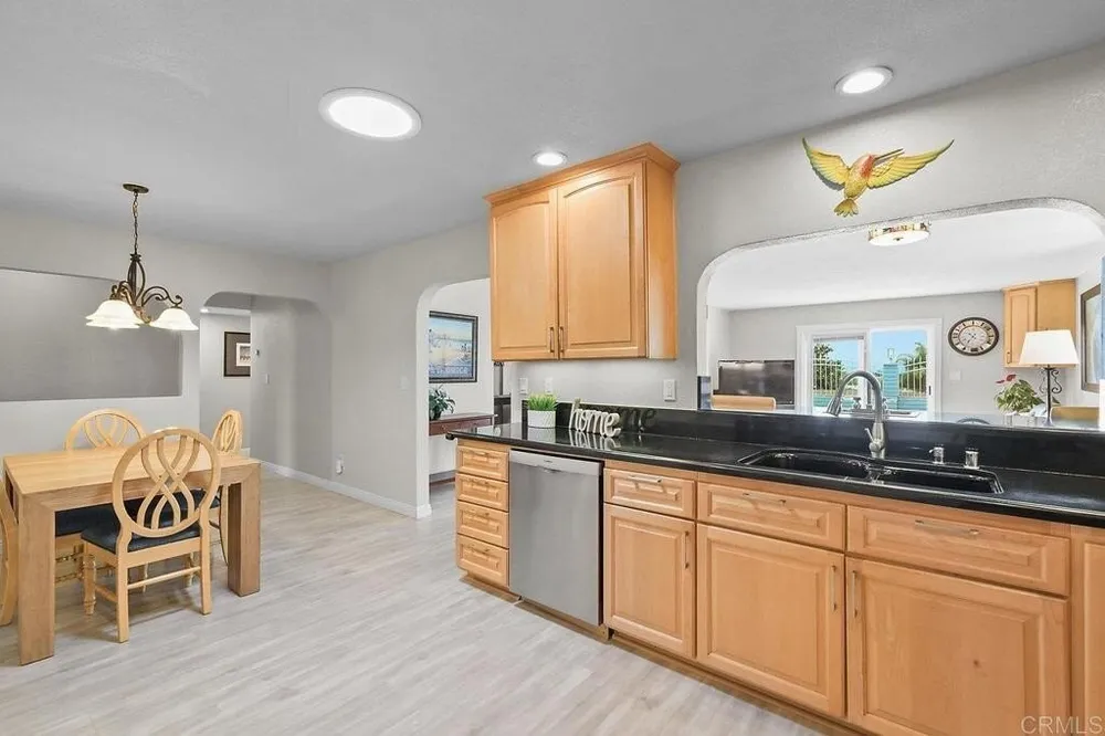 9933 Golden West Ln, Santee, CA 92071