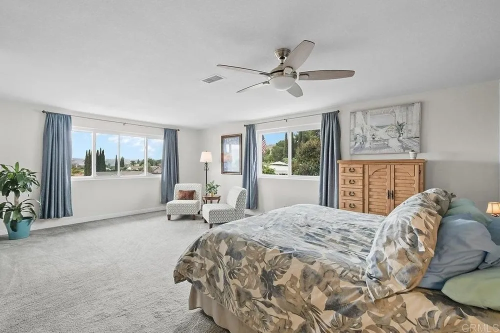 9933 Golden West Ln, Santee, CA 92071