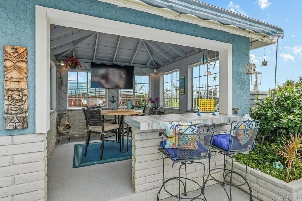 9933 Golden West Ln, Santee, CA 92071