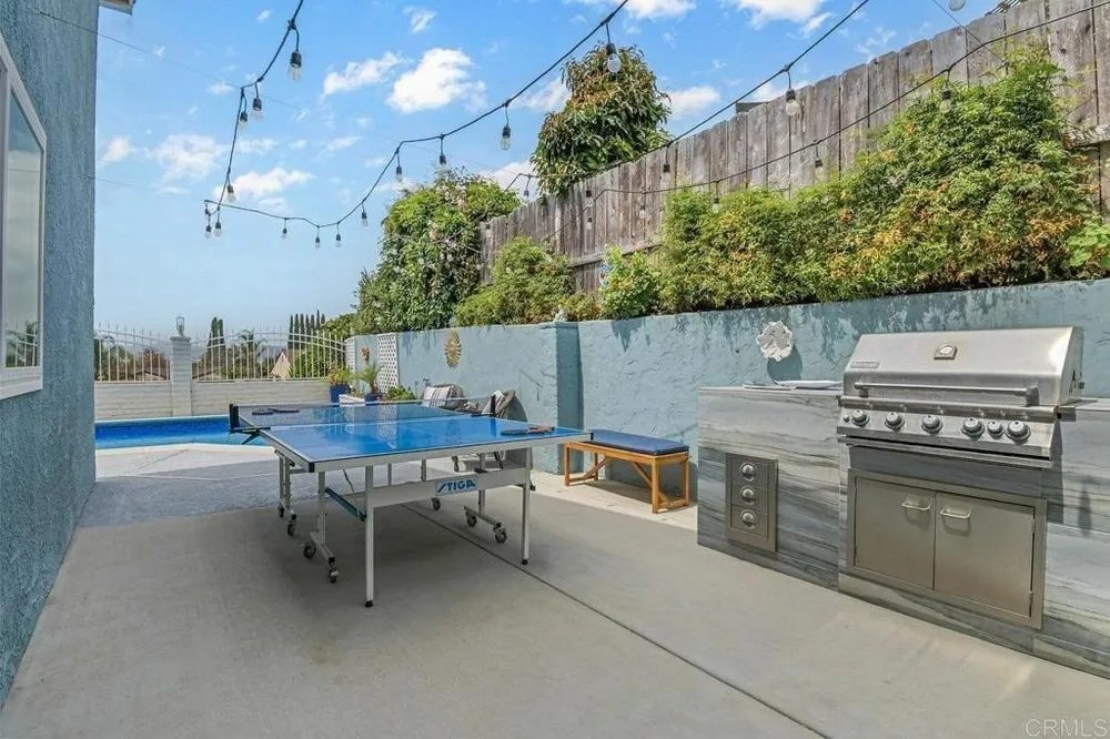 9933 Golden West Ln, Santee, CA 92071