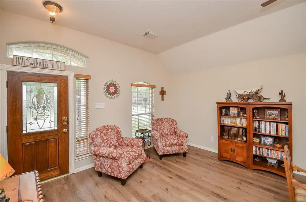 2010 Mound Lake Dr, Richmond, TX 77406