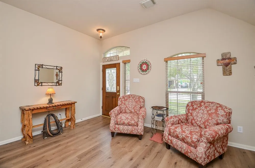 2010 Mound Lake Dr, Richmond, TX 77406