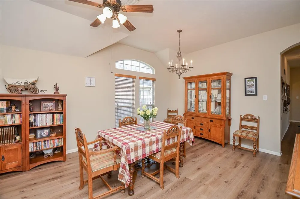 2010 Mound Lake Dr, Richmond, TX 77406