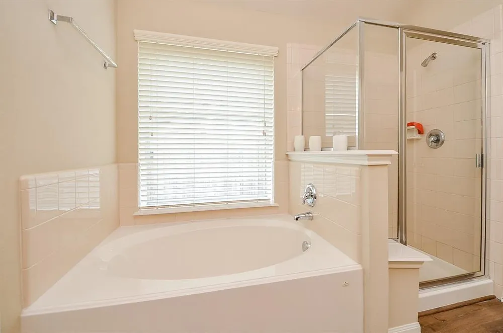 2010 Mound Lake Dr, Richmond, TX 77406