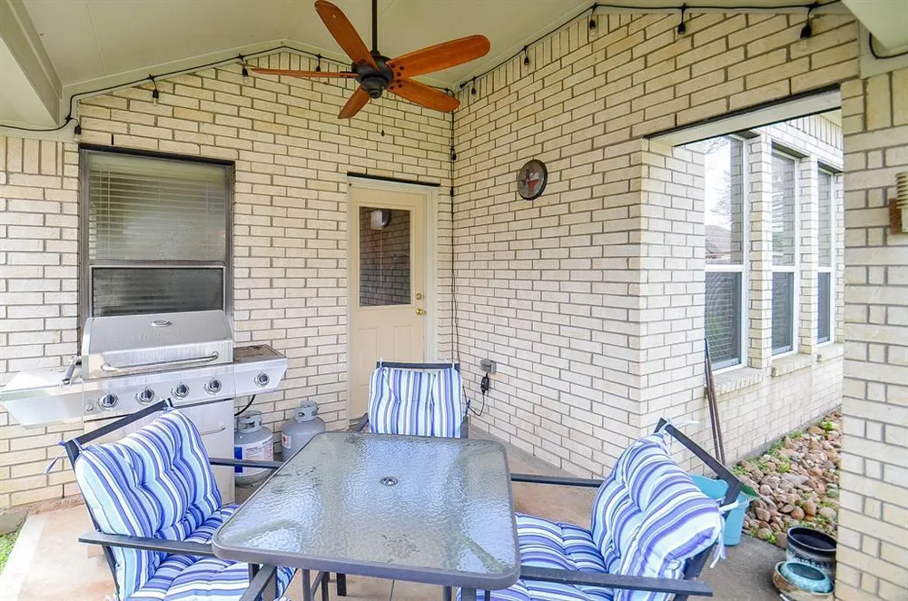 2010 Mound Lake Dr, Richmond, TX 77406