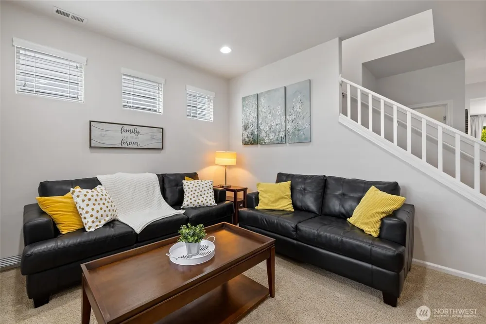 4828 S 322nd St, Auburn, WA 98001