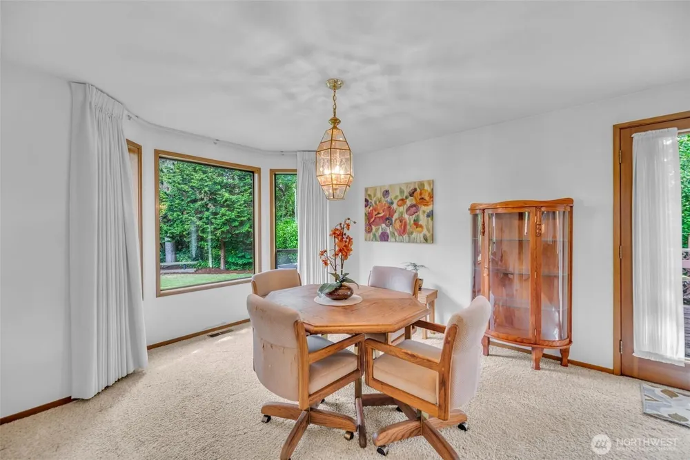 623 SW 122nd St, Seattle, WA 98146