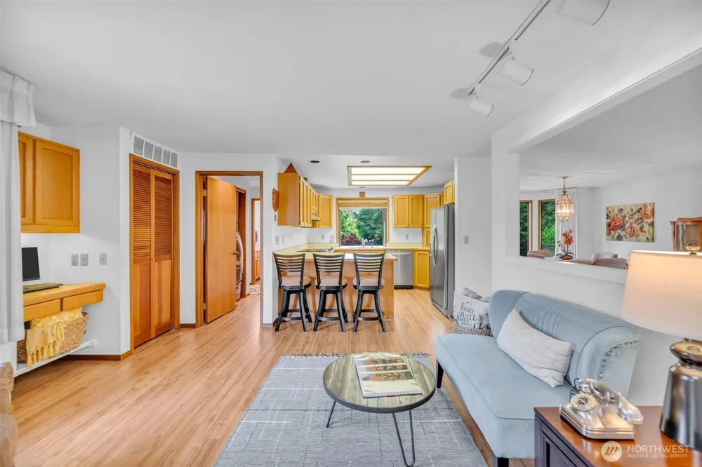 623 SW 122nd St, Seattle, WA 98146