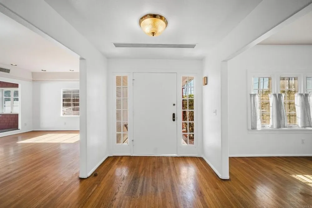 4778 Panorama Dr, San Diego, CA 92116