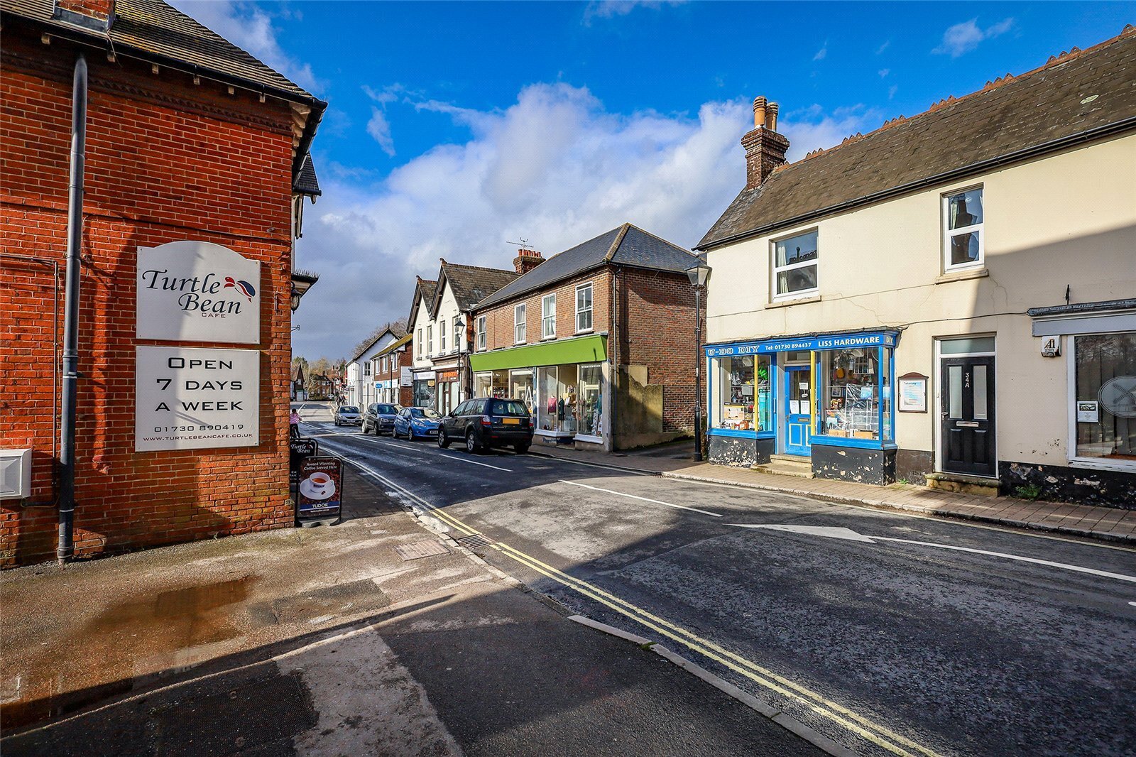 Linden Drive, Liss, Hampshire, GU33 Image 9