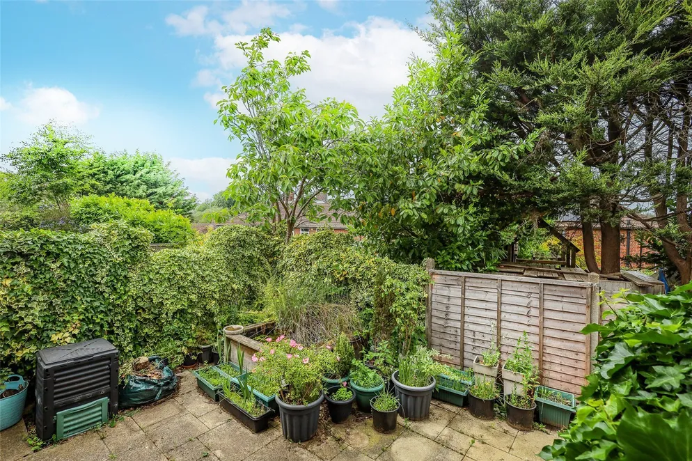 Property carousel item 17