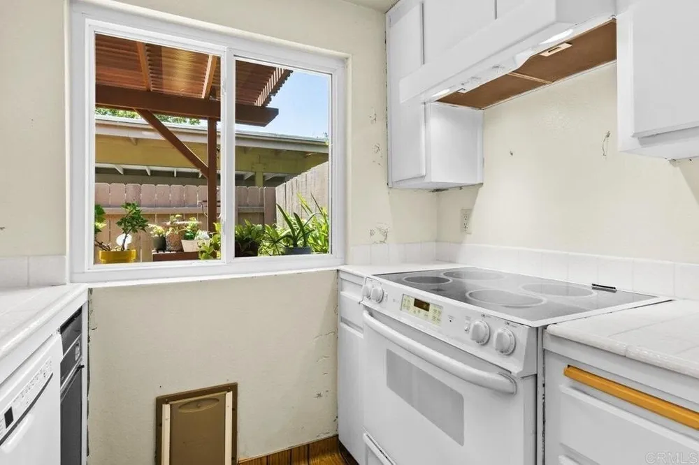 11923 Royal Rd, El Cajon, CA 92021