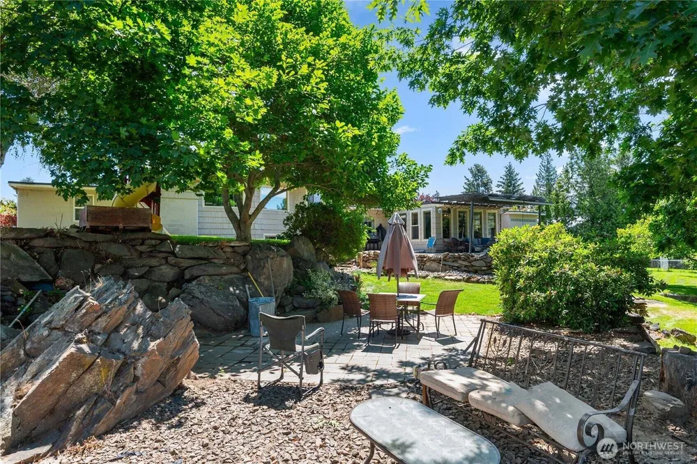 1714 N Astor Ct, East Wenatchee, WA 98802