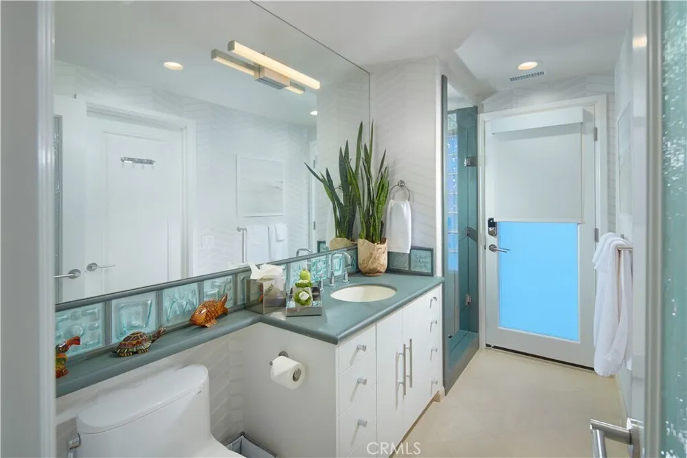 1510 E Oceanfront, Newport Beach, CA 92661