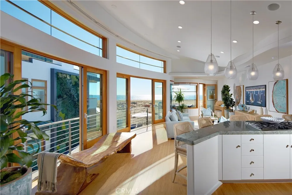 1510 E Oceanfront, Newport Beach, CA 92661