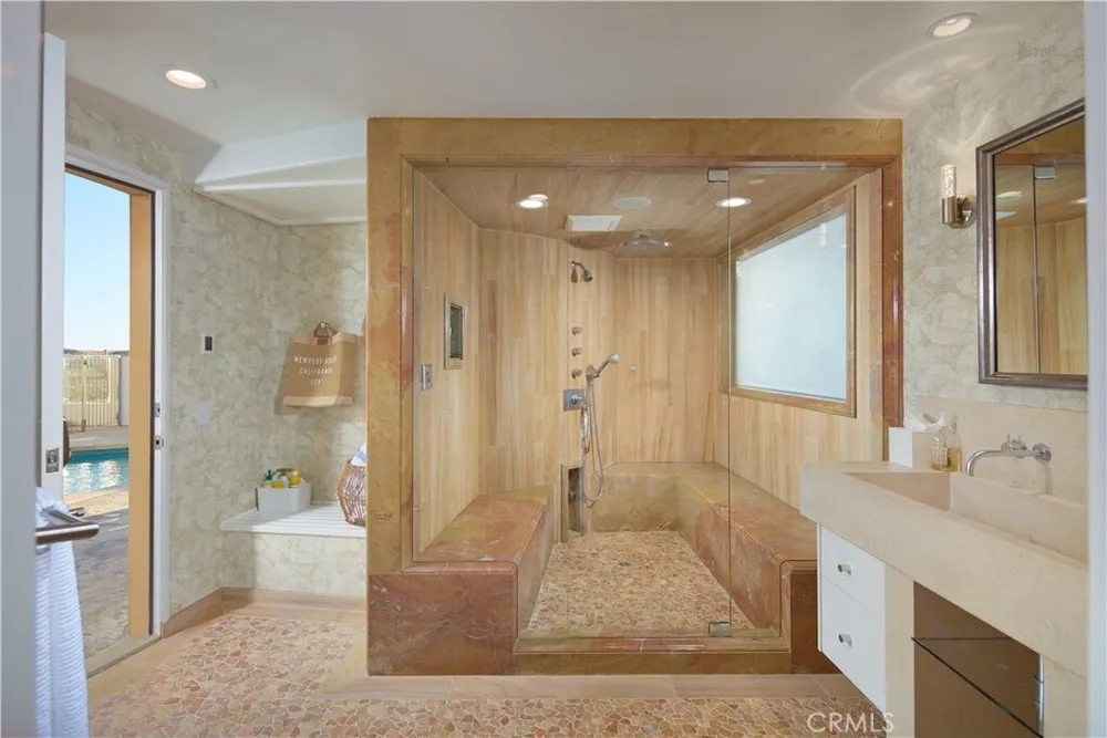 1510 E Oceanfront, Newport Beach, CA 92661