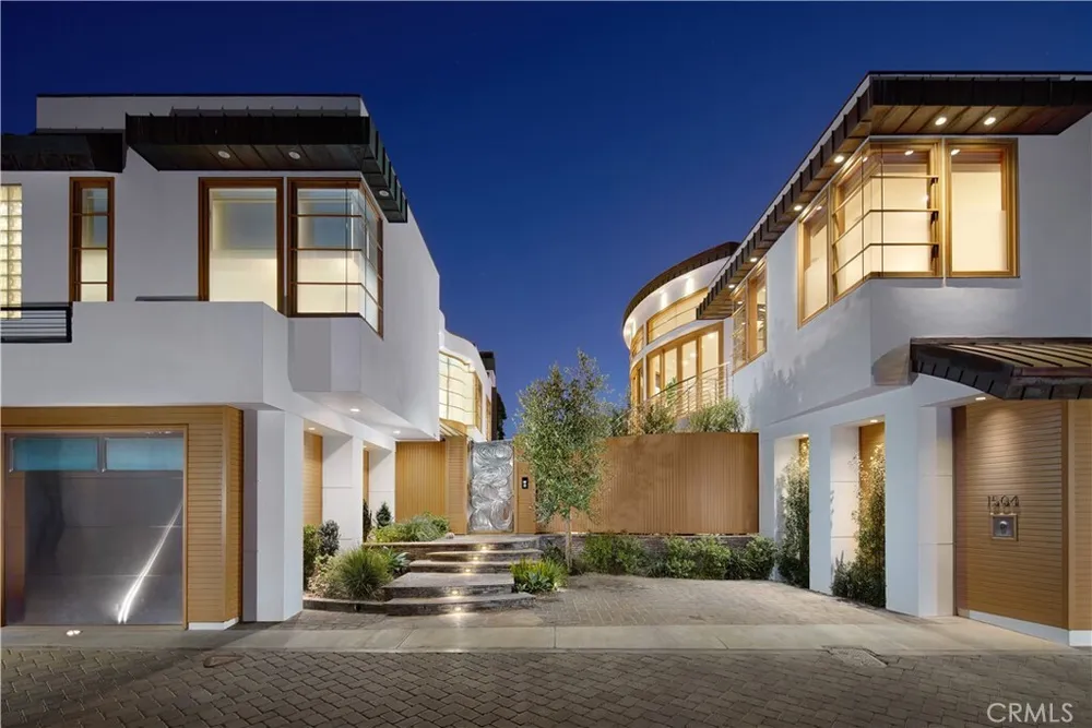 1510 E Oceanfront, Newport Beach, CA 92661
