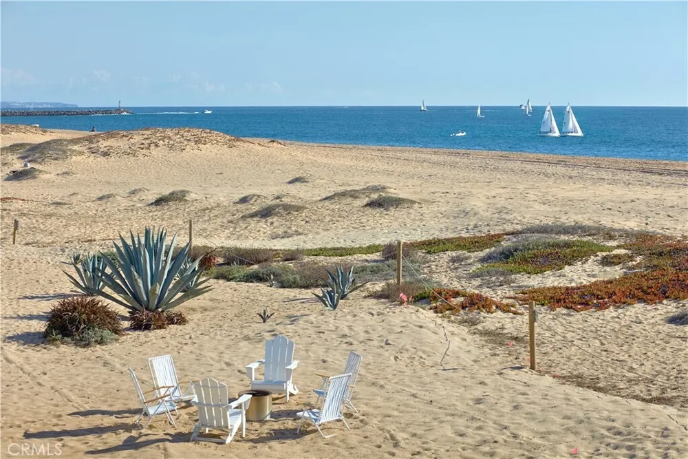 1510 E Oceanfront, Newport Beach, CA 92661