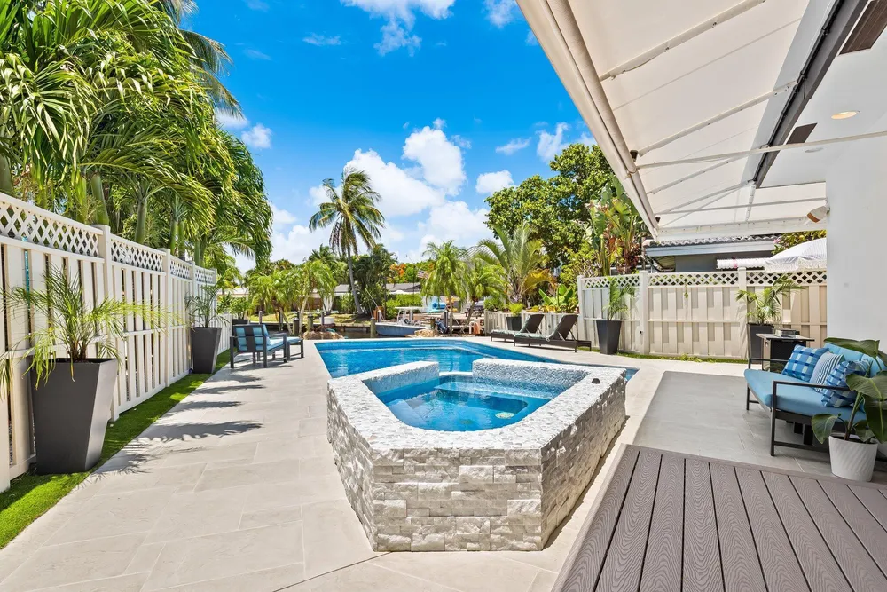 581 SE 5th Ave, Pompano Beach, FL 33060