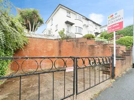 Woodside View, Leeds photo