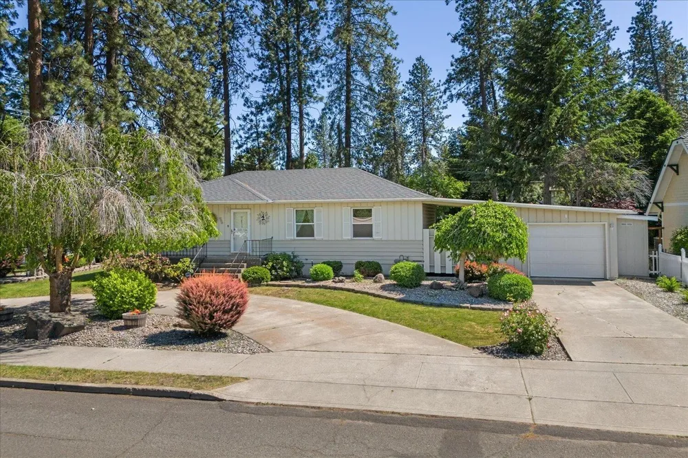 956 E 30th Ave, Spokane, WA 99203