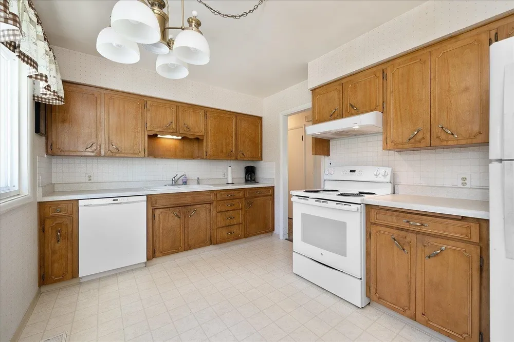 956 E 30th Ave, Spokane, WA 99203