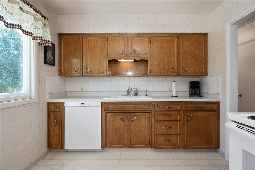 956 E 30th Ave, Spokane, WA 99203