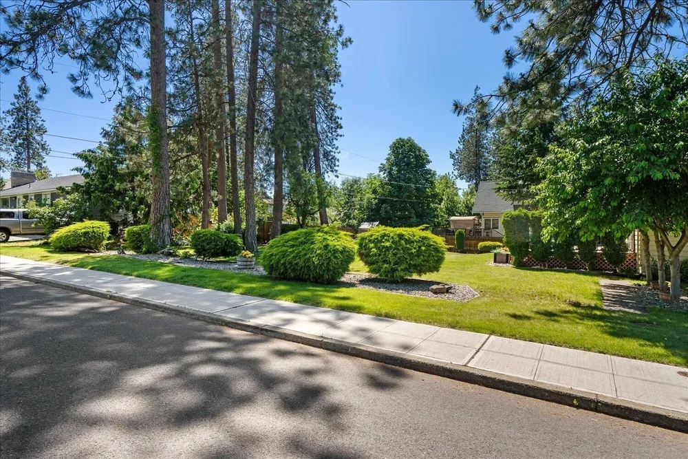 956 E 30th Ave, Spokane, WA 99203