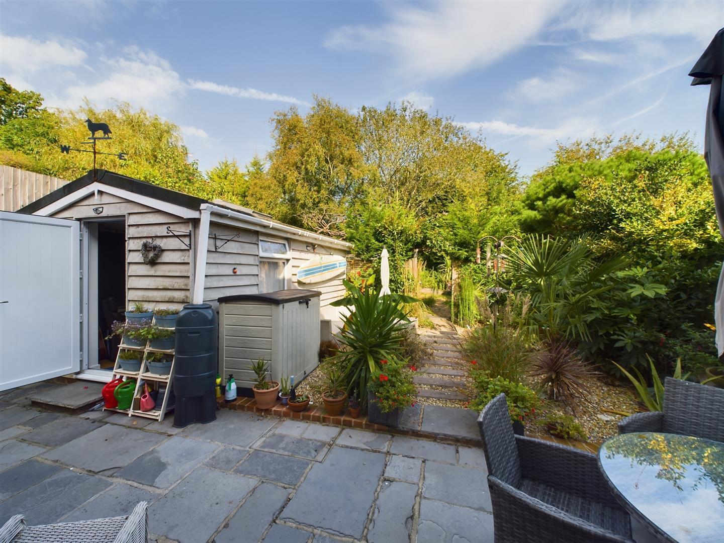 Kingscote Hill, Gossops Green Image 8