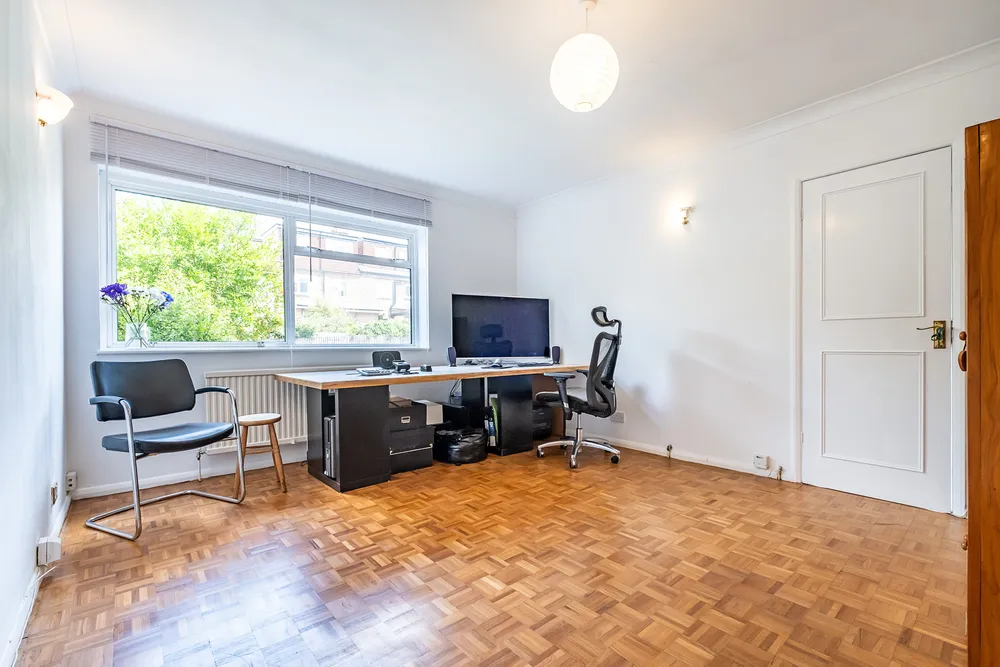 Brentcot Close, Ealing, W13