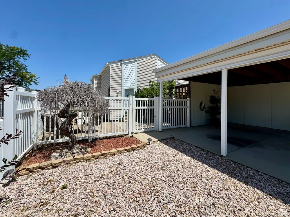 1882 E 5775 S, South Ogden, UT 84403