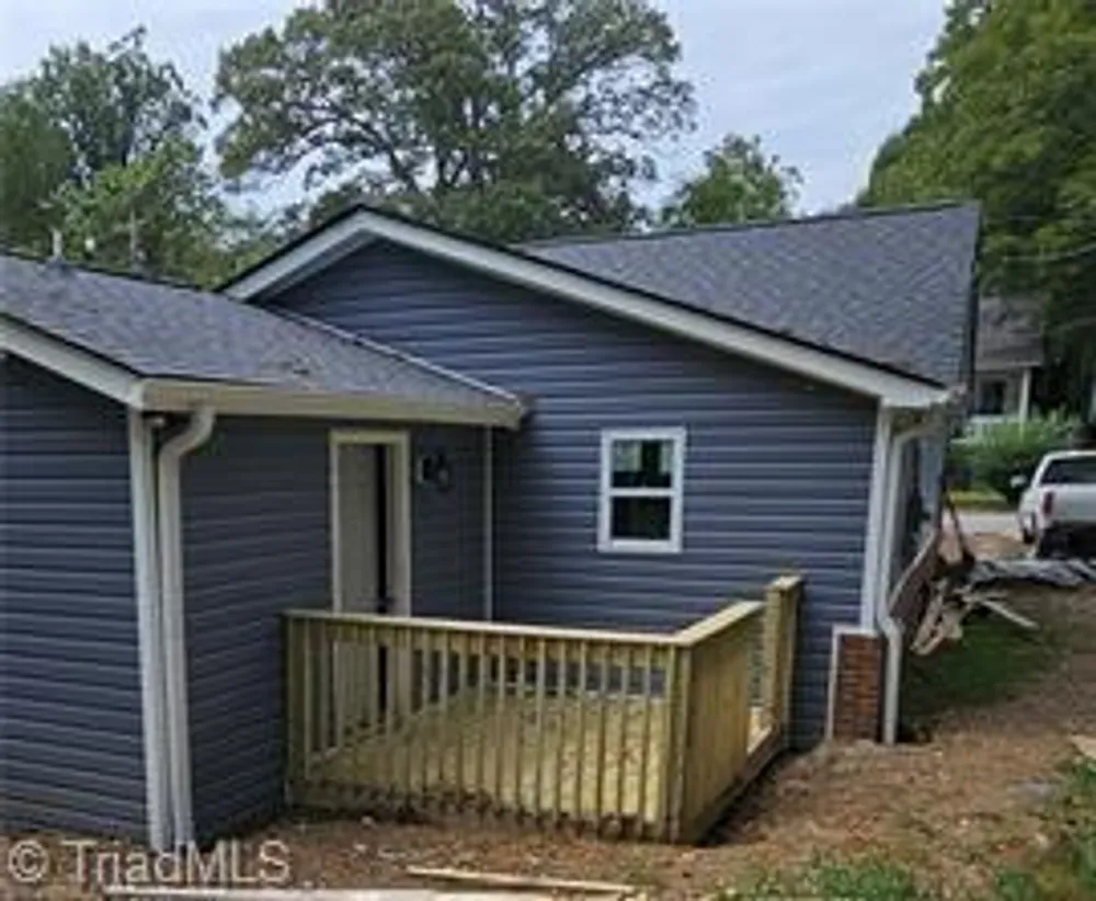 1457 Douglas St, Winston-Salem, NC 27105