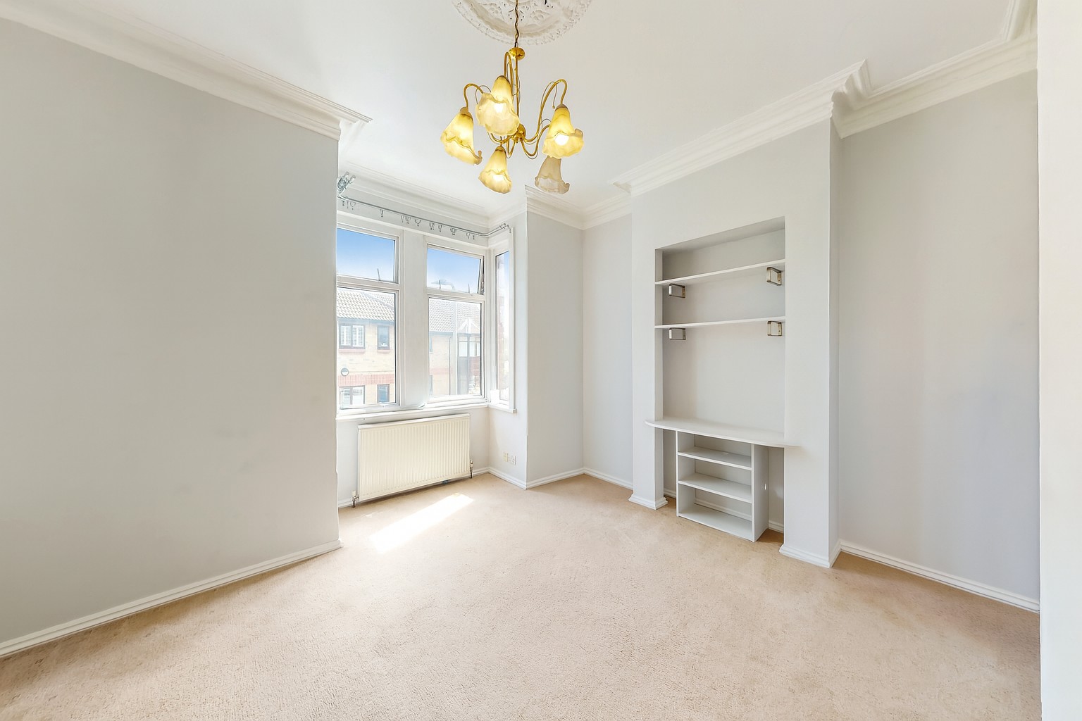 Four Bedroom Terraced House  For Sale   Brent View Road  West Hendon  NW9 Image 7