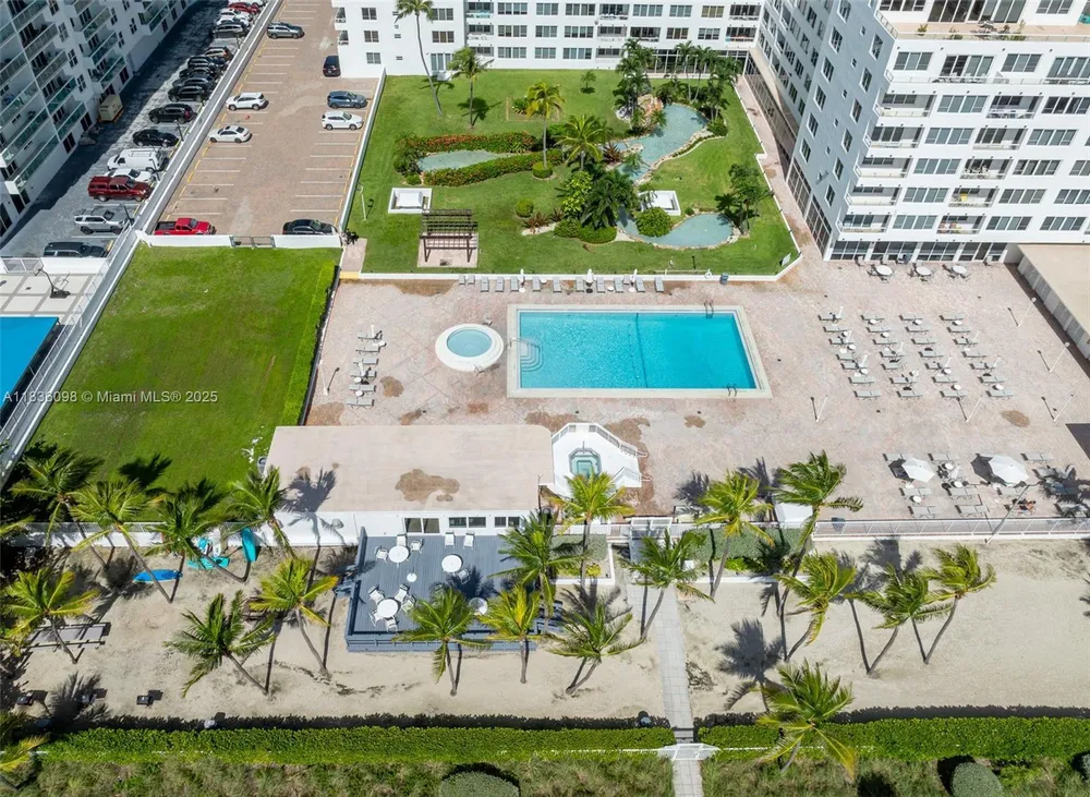 5005 Collins Ave, Miami Beach, FL 33140