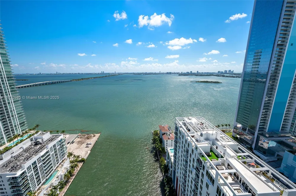 460 NE 28th St, Miami, FL 33137