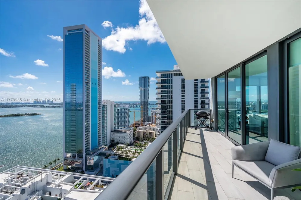 460 NE 28th St, Miami, FL 33137