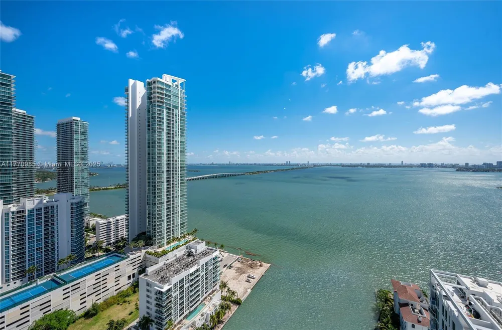 460 NE 28th St, Miami, FL 33137