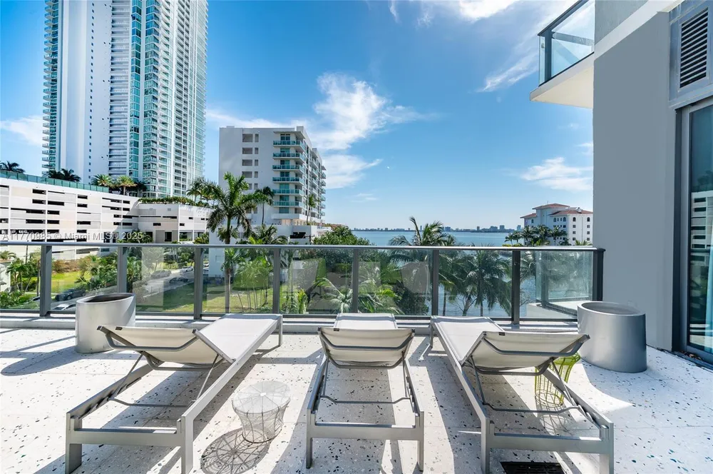 460 NE 28th St, Miami, FL 33137