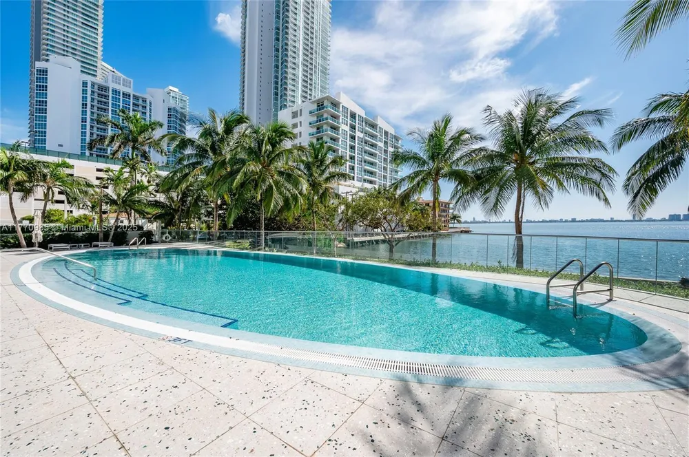 460 NE 28th St, Miami, FL 33137