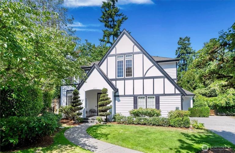 4812 162nd Pl SE, Bellevue, WA 98006