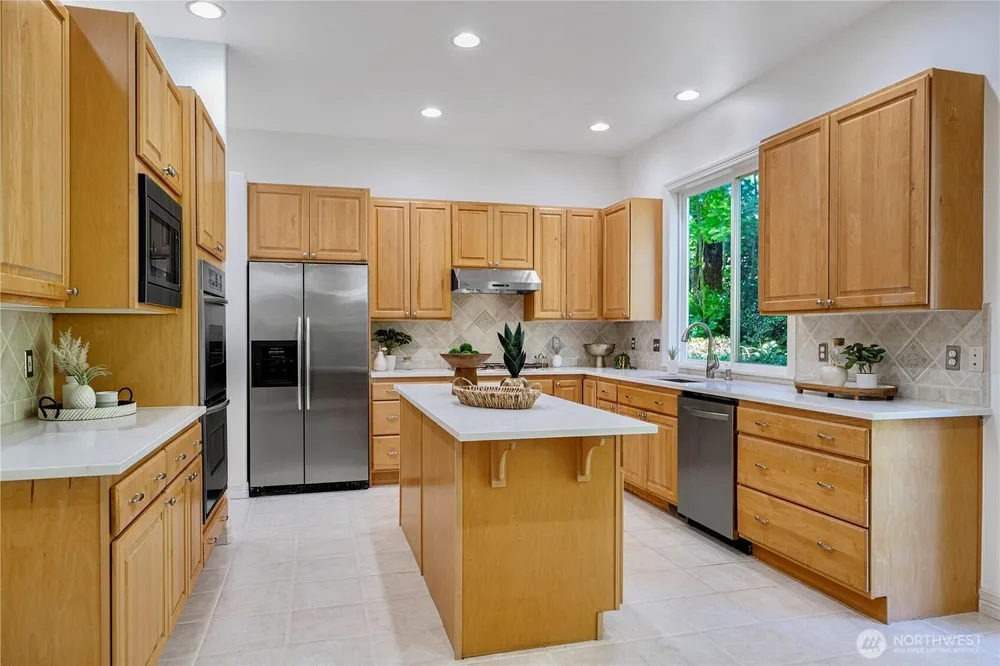 4812 162nd Pl SE, Bellevue, WA 98006