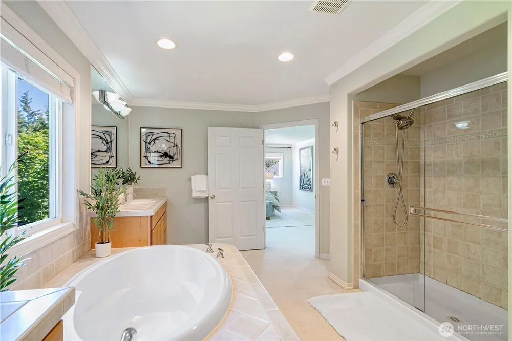 4812 162nd Pl SE, Bellevue, WA 98006