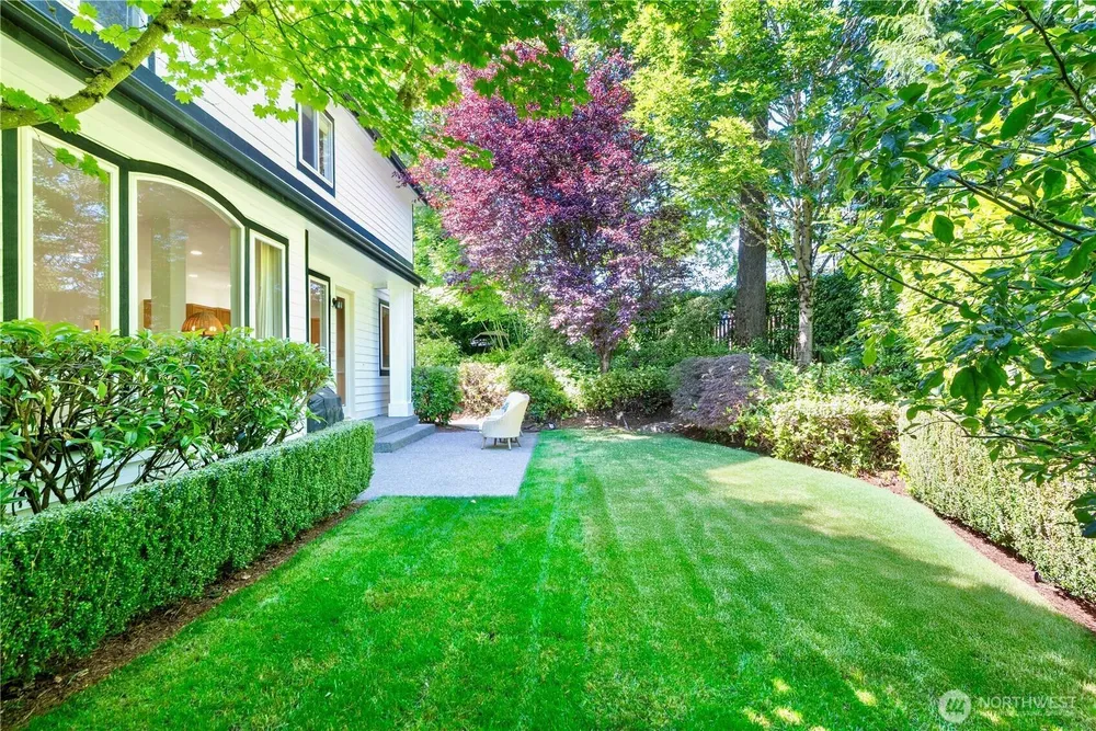 4812 162nd Pl SE, Bellevue, WA 98006